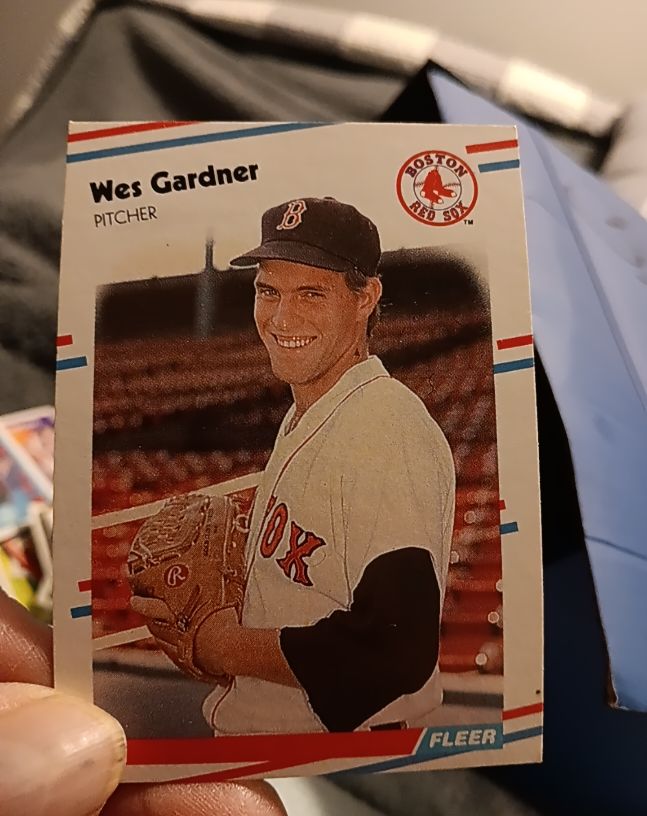 1988 Fleer #352 Wes Gardner — front