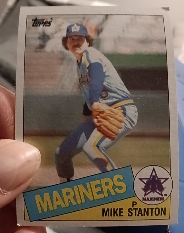1985 Topps #256 Mike Stanton — front