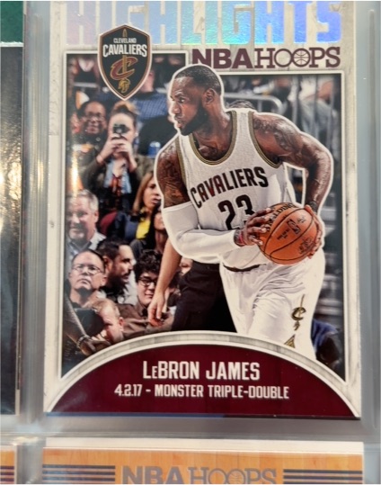 2017-18 Panini NBA Hoops Highlights #8 LeBron James — front