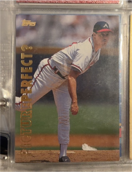 1999 Topps Picture Perfect #P5 Greg Maddux — front