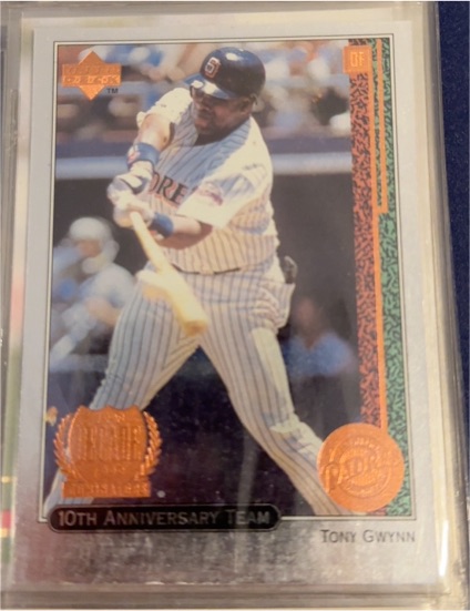 1999 Upper Deck 10th Anniversary Team #X8 Tony Gwynn — front
