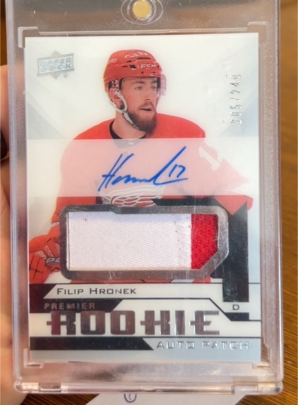 2018-19 Upper Deck Premier #72 Filip Hronek — front