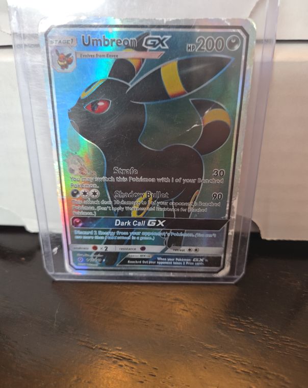 2017 Pokémon Sun & Moon #142 Umbreon GX — front
