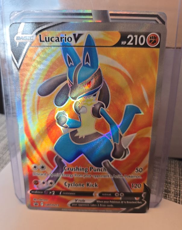 2022 Pokemon TCG Lucario V SWSH213 Black Star Promo — front