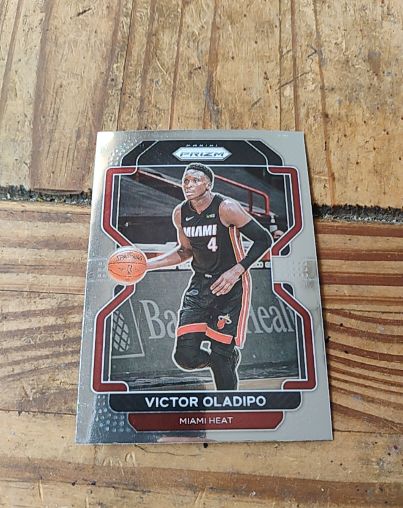 2021-22 Panini Prizm #24 Victor Oladipo — front
