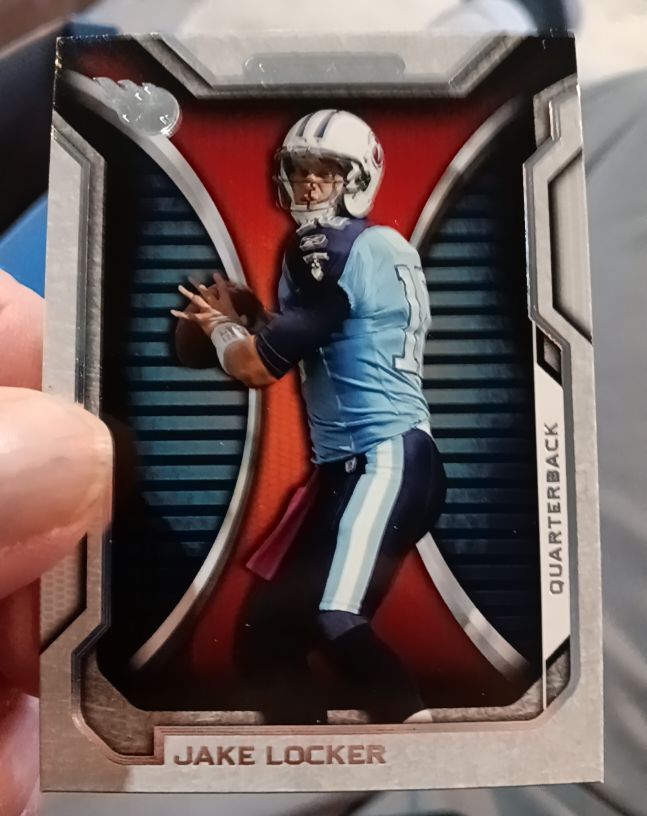 2012 Topps Strata #34 Jake Locker — front