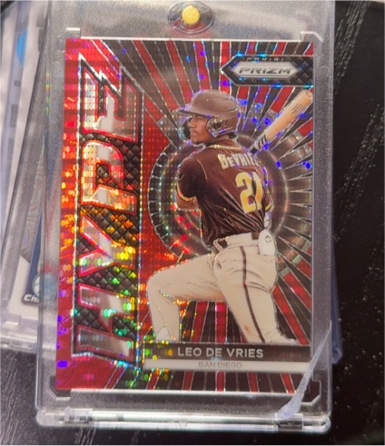 2024 Panini Prizm #9 Leo De Vries — front
