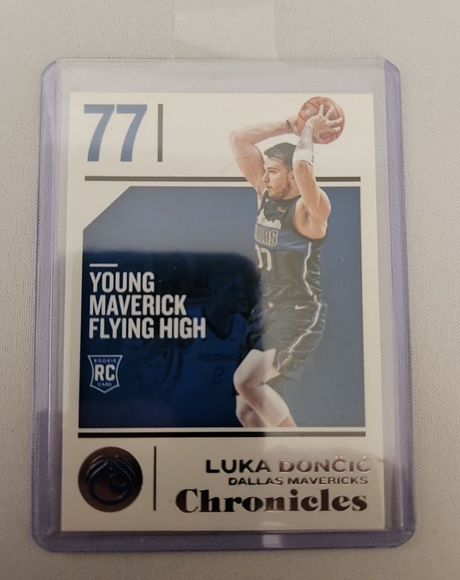 2018-19 Panini Chronicles #71 Luka Dončić Rookie RC — front
