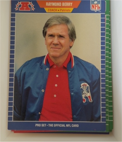 1989 Pro Set #260 Raymond Berry — front