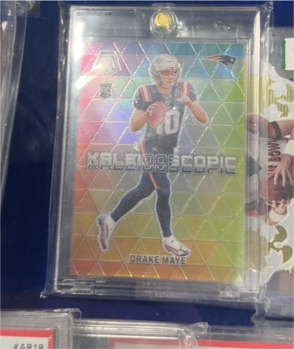 2024 Panini Mosaic Kaleidoscopic #20 Drake Maye — front