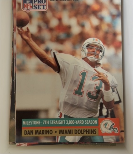 1991 Pro Set #25 Dan Marino — front