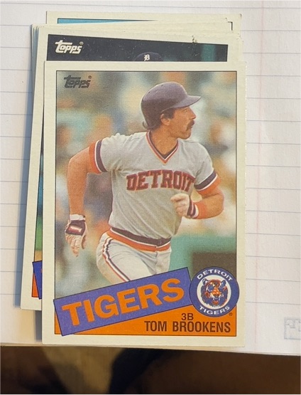 1985 Topps #512 Tom Brookens — front