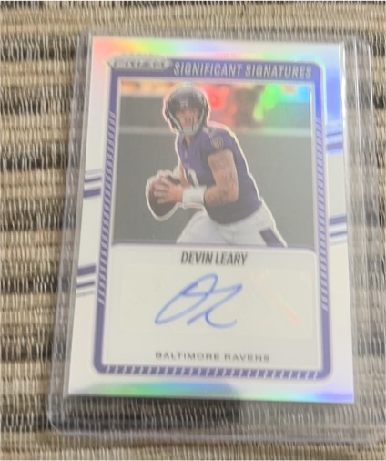 2025 Panini Prizm Significant Signatures Devin Leary — front