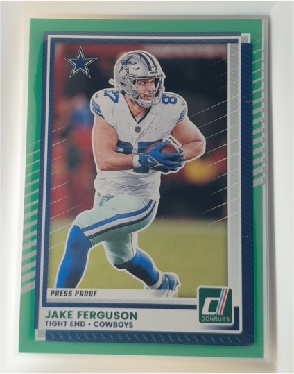 2025 Panini Donruss #204 Jake Ferguson Press Proof Green Dallas Cowboys — front