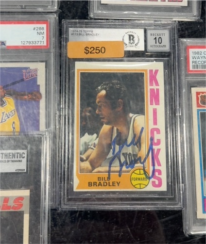 1974-75 Topps #131 Bill Bradley — front