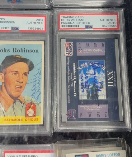 1969 Topps #421 Brooks Robinson — front