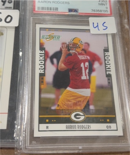 2005 Score #352 Aaron Rodgers Rookie Card — front