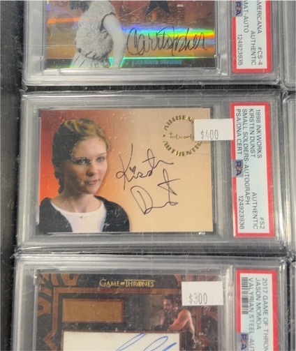 1998 Inkworks Small Soldiers #S2 Kirsten Dunst Autograph — front