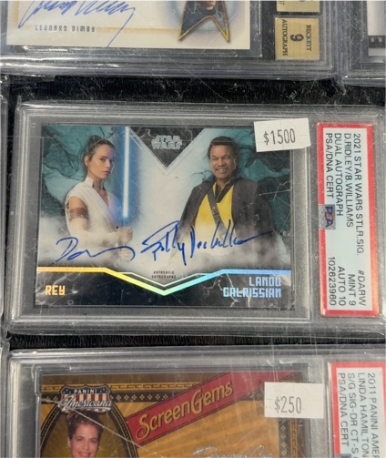 2021 Topps Star Wars The Mandalorian #RDA-W1 Rey & Lando Calrissian Dual Autograph — front