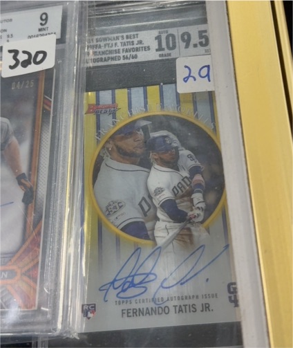 2019 Bowmans Best Fernando Tatis Jr RC Auto Franchis Favorites #2 — front