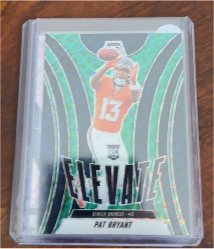 2025 Panini Mosaic Elevate #4 Pat Bryant — front