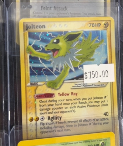 2007 Pokémon Gold Star #101 Jolteon — front