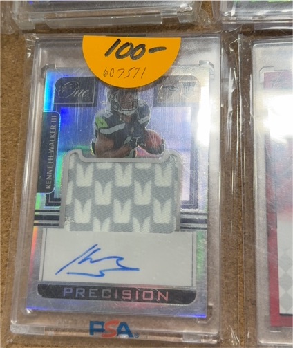 2022 Panini One Precision Rookie Patch Autographs Kenneth Walker III — front