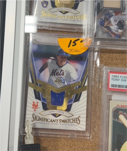 1993 Fleer Significant Swatches #U Gary Carter — front