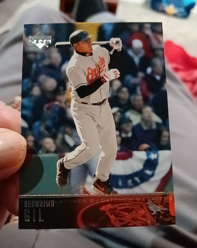 1999 Upper Deck #9 Geronimo Gil — front
