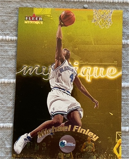 2000-01 Fleer Mystique #26 Michael Finley — front