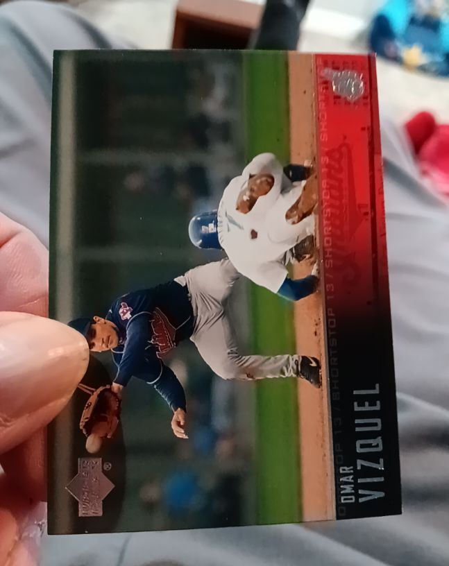 2004 Upper Deck First Pitch #61 Omar Vizquel — front