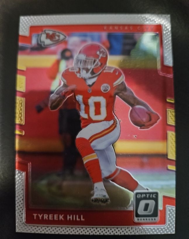 2017 Donruss Optic #85 Tyreek Hill — front