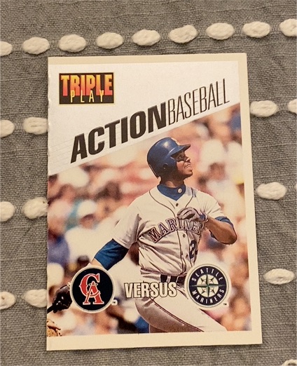 1993 Leaf Triple Play #24 Ken Griffey Jr. — front