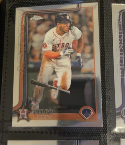 2025 Topps Series 1 #30 Pedro León — front