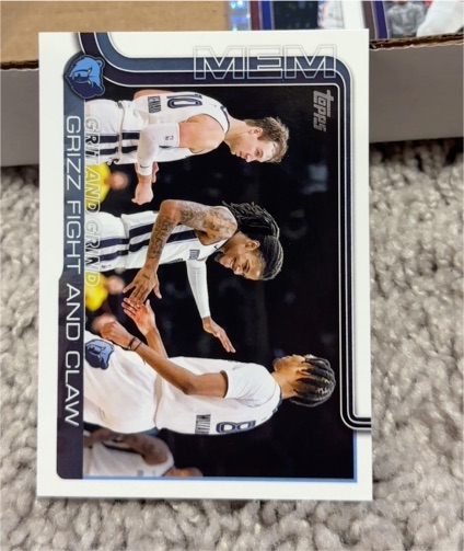 2025-26 Topps #298 Grit and Grind: Grizz Fight and Claw — front