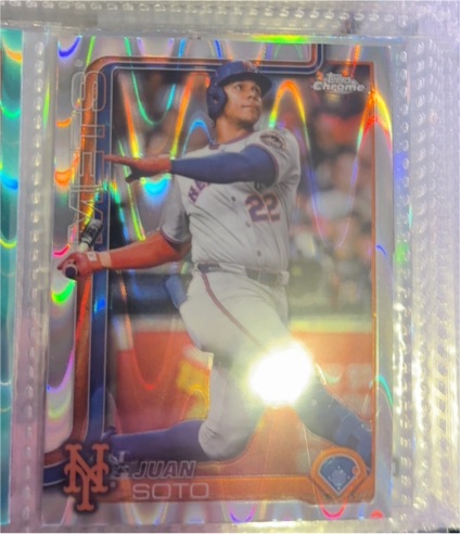 2025 Topps Chrome #200 Juan Soto — front