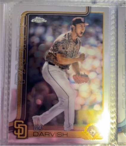 2025 Topps Chrome #186 Yu Darvish — front