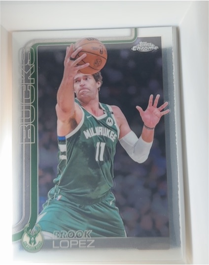 2025-26 Topps Chrome #159 Brook Lopez — front