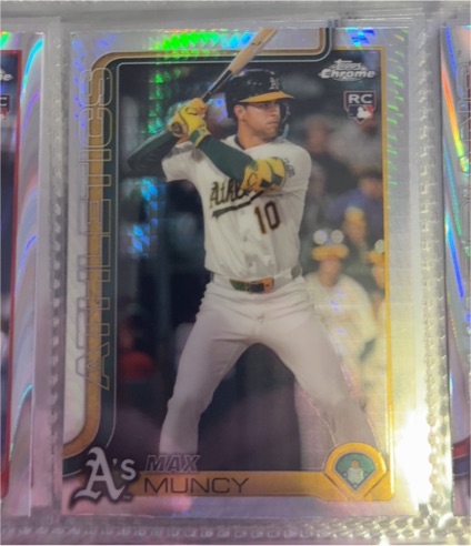 2025 Topps Chrome #221 Max Muncy — front