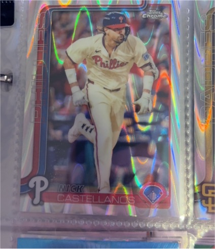 2025 Topps Chrome #226 Nick Castellanos Raywave Refractor — front
