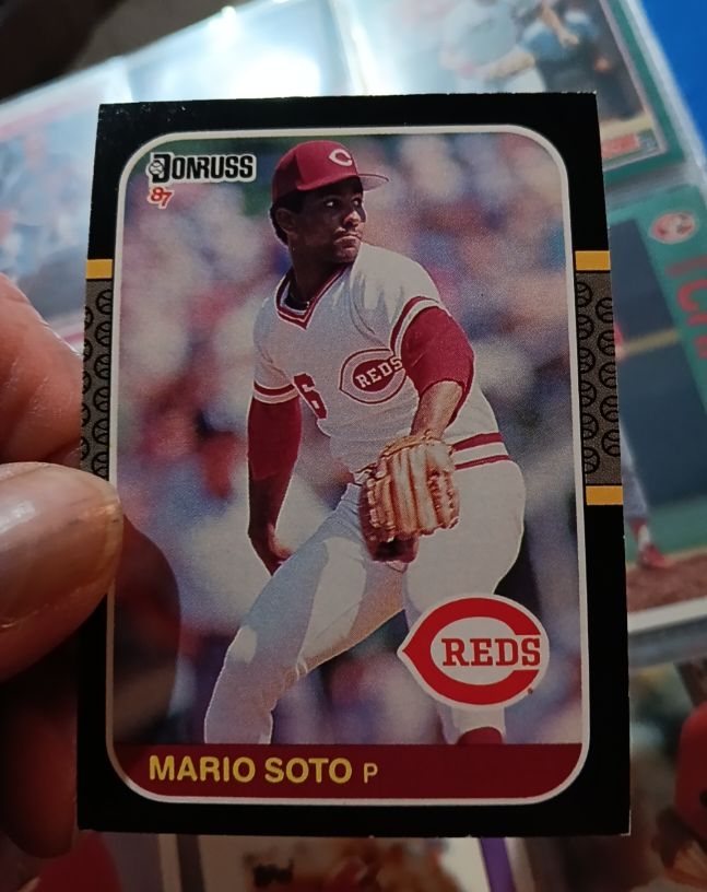 1987 Donruss #82 Mario Soto — front