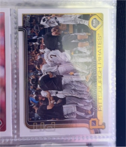 2025 Topps #677 Pittsburgh Pirates Team Card — front