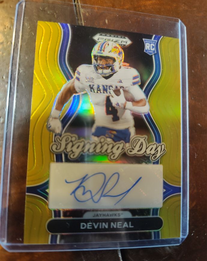 2024 Panini Prizm Signing Day Devin Neal — front
