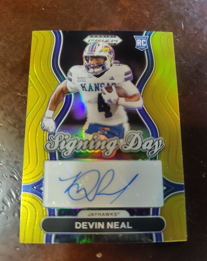 2024 Panini Prizm Signing Day #Devin Neal — front