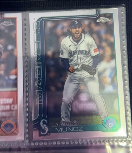 2025 Topps Chrome Update #USC108 Andrés Muñoz — front