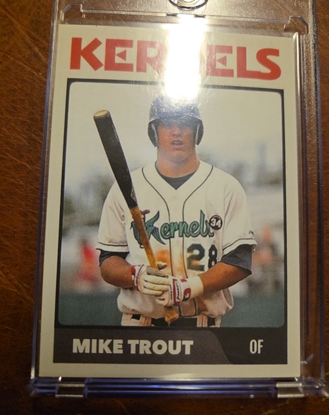 2010 Cedar Rapids Kernels #28 Mike Trout — front