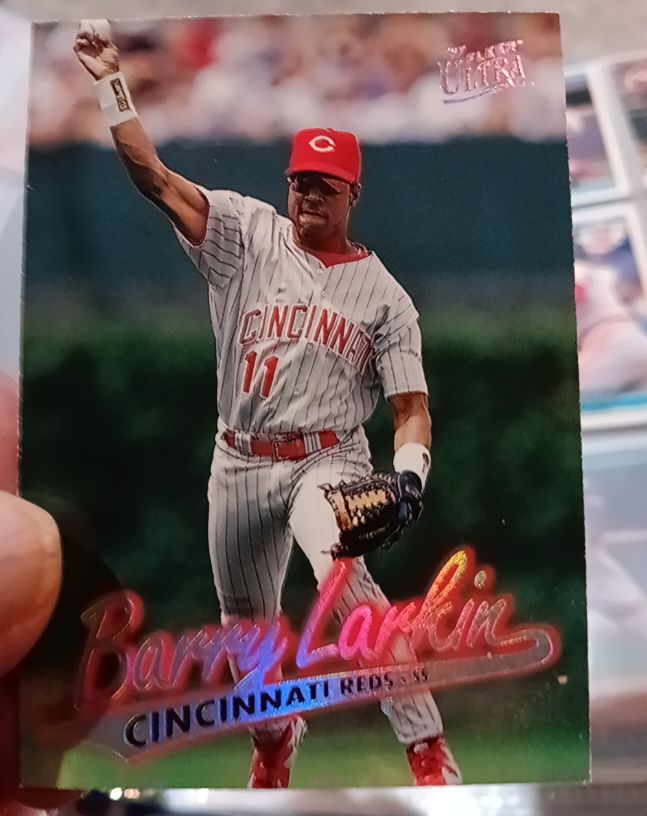 1997 Ultra #177 Barry Larkin — front