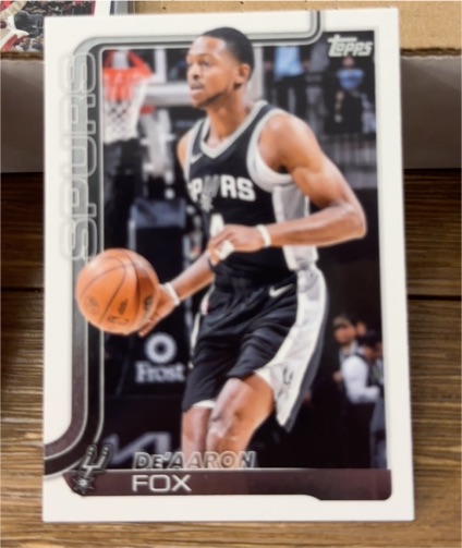 2025-26 Topps #196 De'Aaron Fox — front