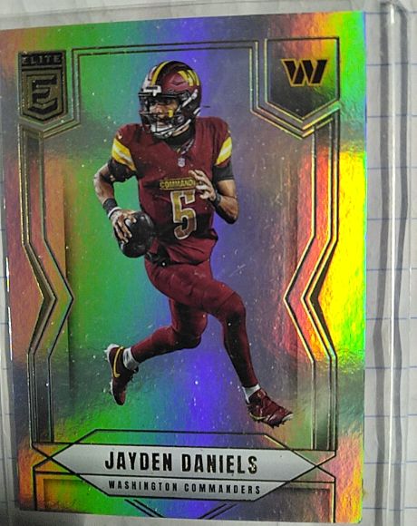 2025 Panini Donruss Elite #1 Jayden Daniels — front