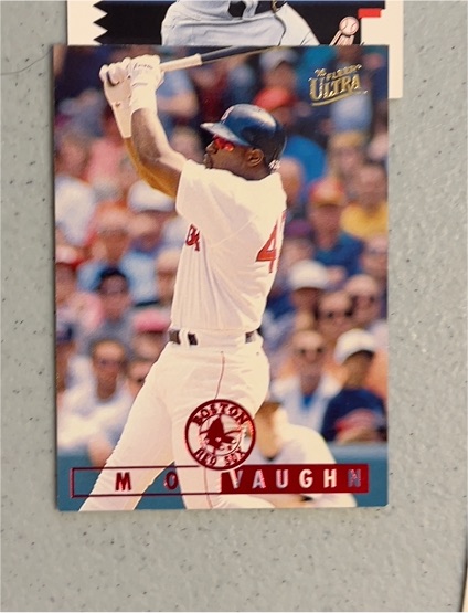1995 Fleer Ultra #17 Mo Vaughn — front